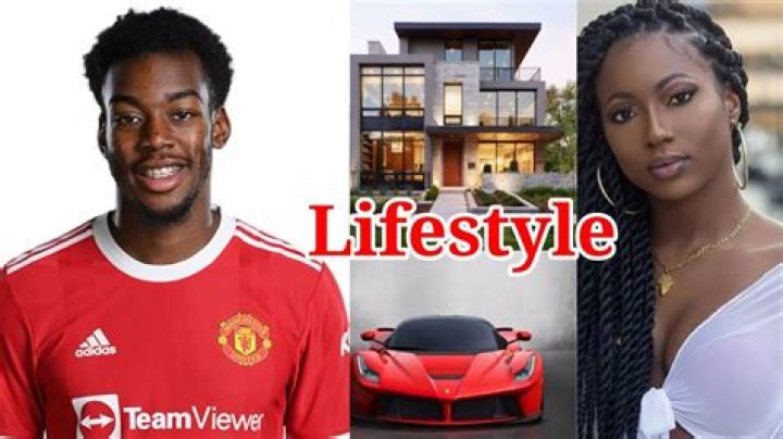 Anthony Elanga Girlfriend, Parents, Nationality, Family & Facts