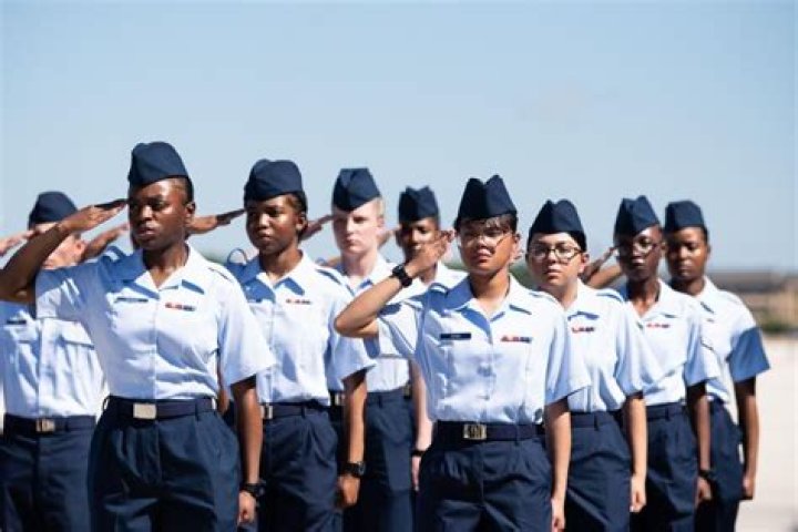 Can I join the Air Force if I have 4 kids?
