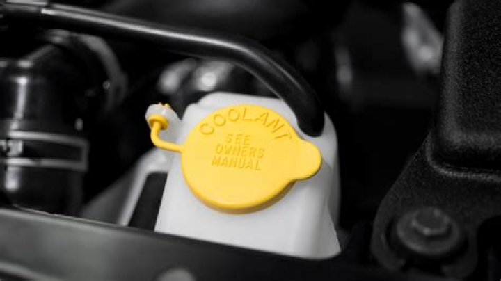 Can I put any Colour coolant in my car?