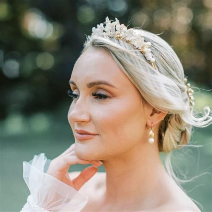 Can you wear a tiara casually?
