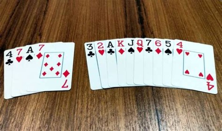 Como se joga o jogo da aposta jogo de cartas?