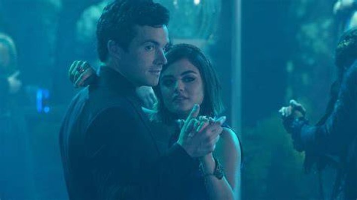 Did Ali and Ezra sleep together?