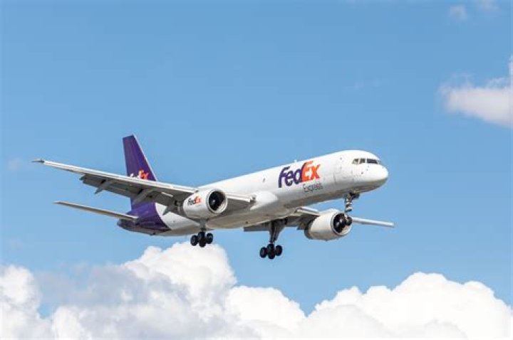 Does FedEx have a union?