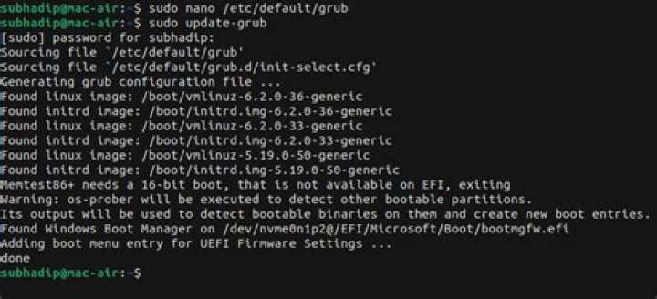 How do I change boot options in Linux?
