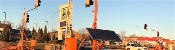 How do temporary traffic lights work?