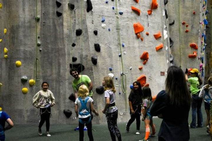 How high is the wall in got?