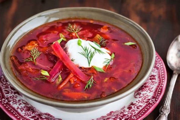 How is Russian food cooked?