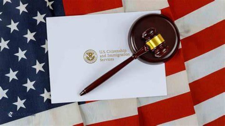 How long can I live in another country as a U.S. citizen?