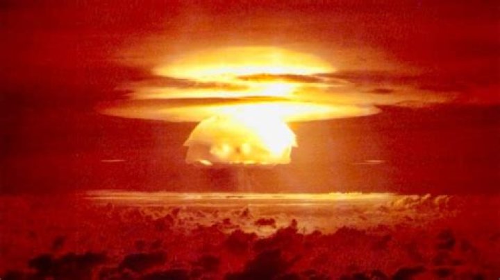 Is a nuclear bomb hotter than the sun?