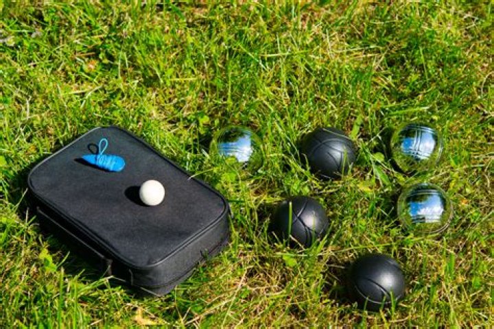 Is lawn bowling the same as bocce?