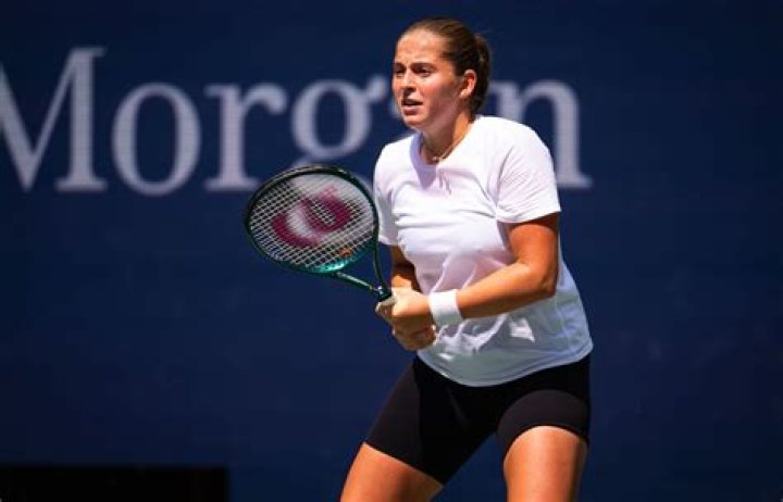 Jelena Ostapenko Height, Weight, Body Measurements, Parents, Family
