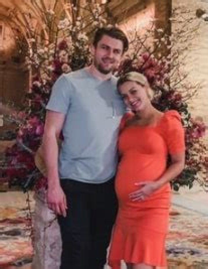 Know About James Van Riemsdyk; Wife, Stats, Contract, Brother, Age