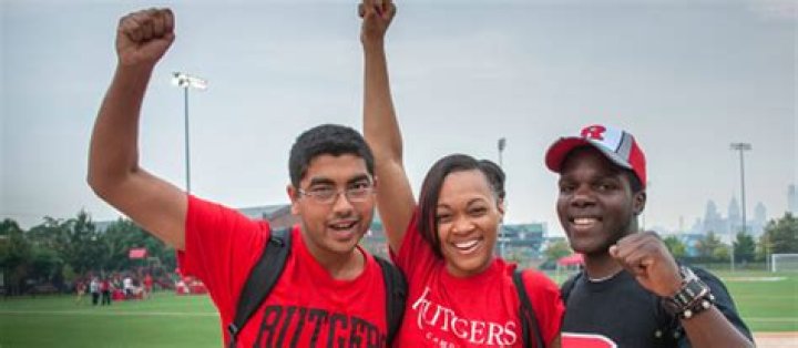 What does the dean of students do Rutgers?