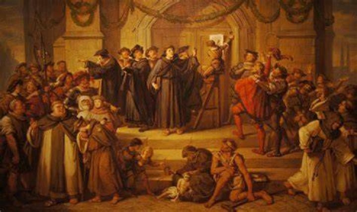 When did Protestants start using the cross?
