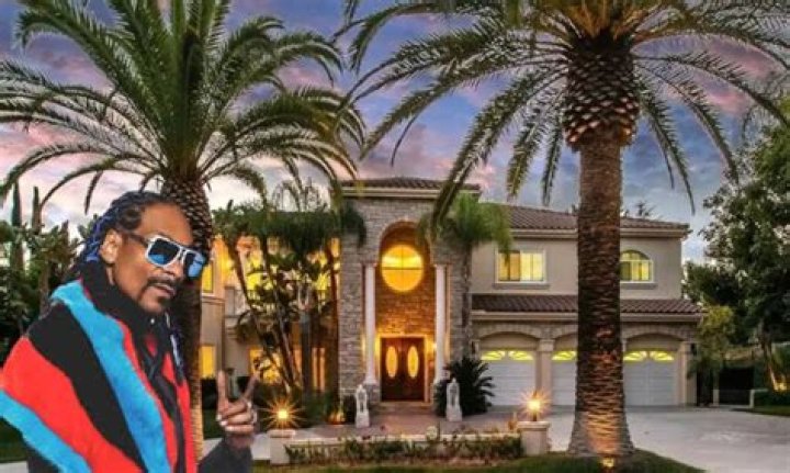 Where is Snoop Dogg's house?