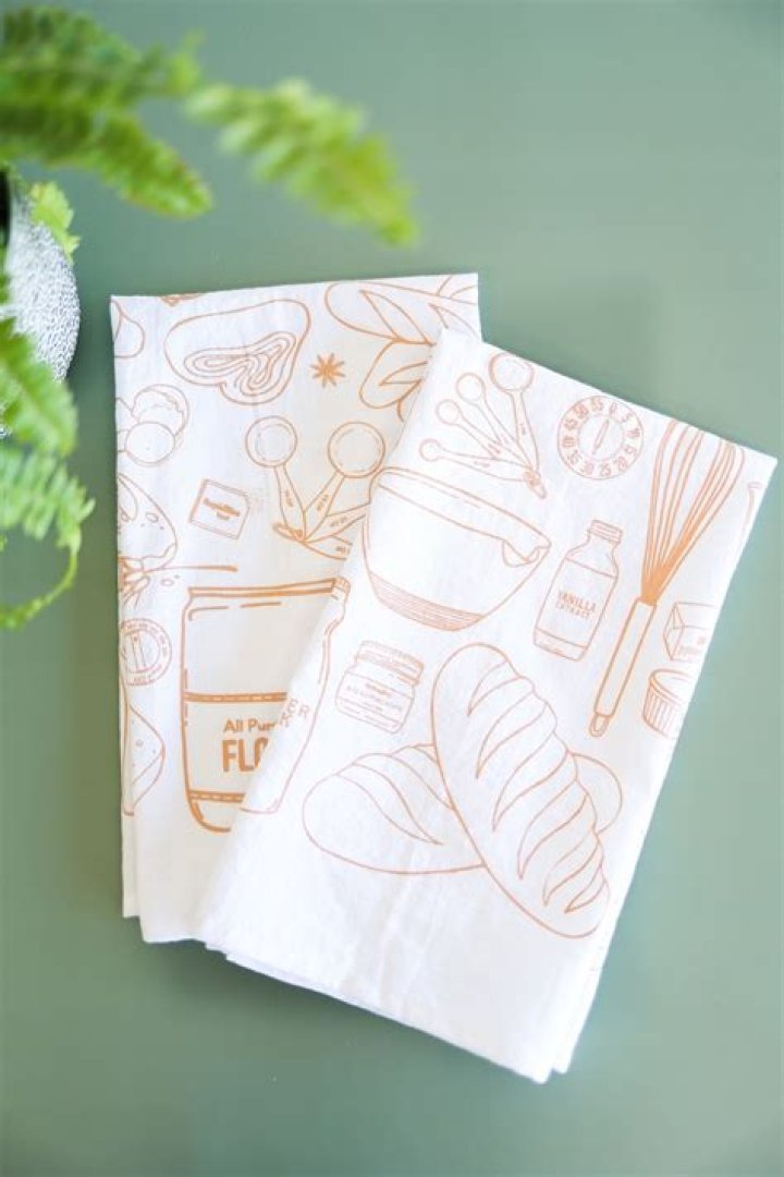 Why do you wrap brown bread in a tea towel?